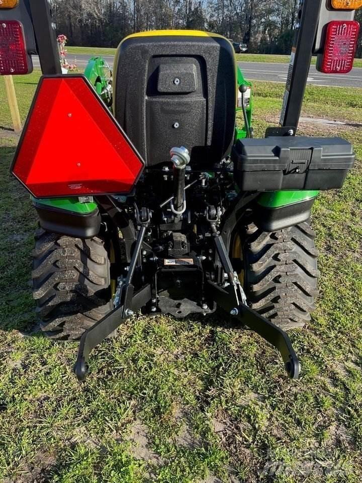 John Deere 1025R Трактори