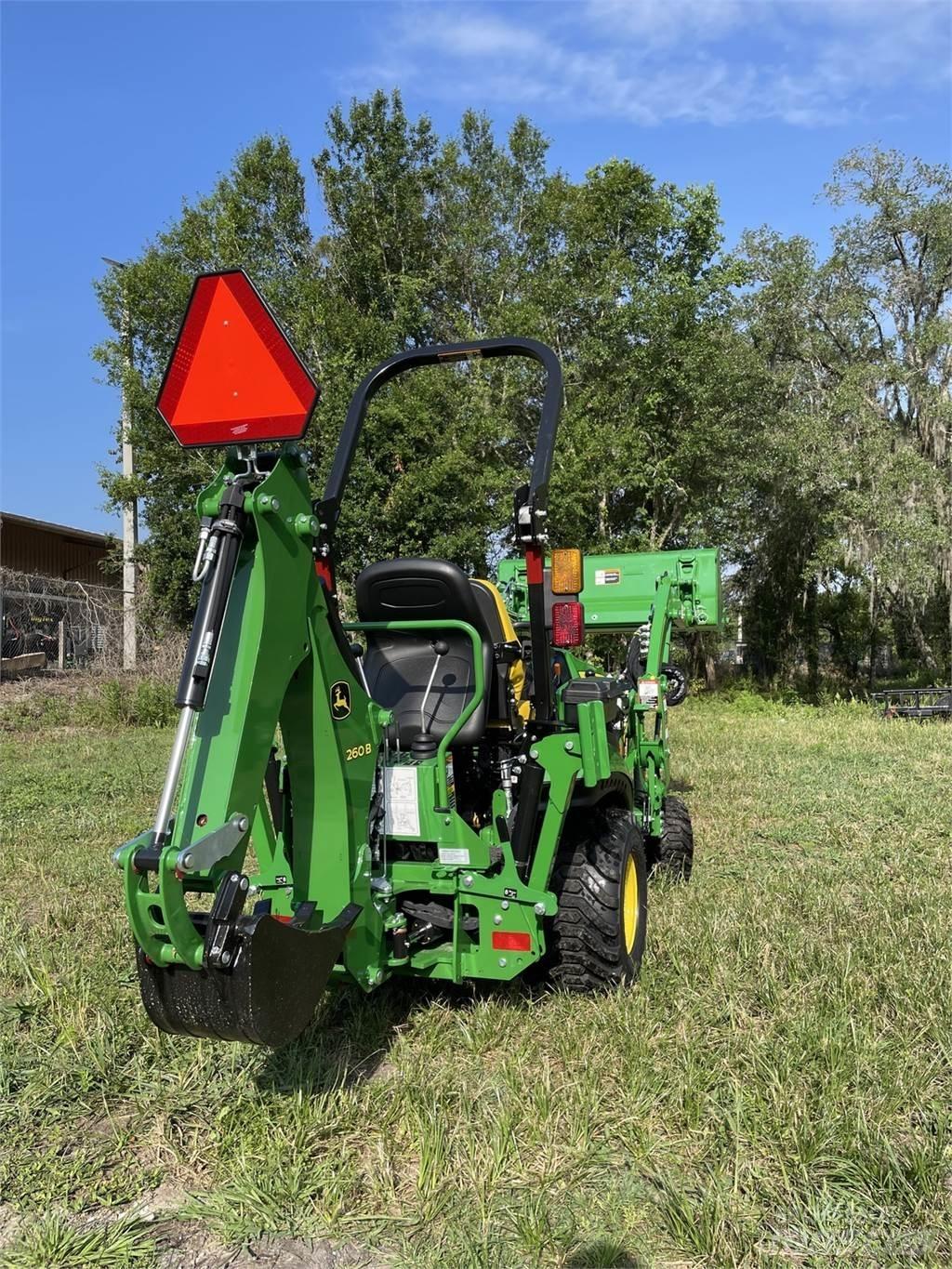 John Deere 1025R Трактори