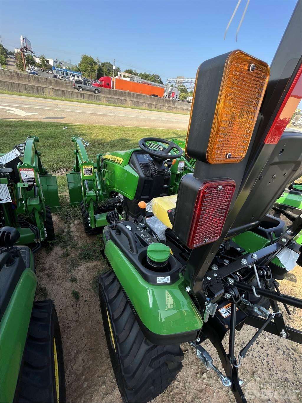 John Deere 1025R Трактори