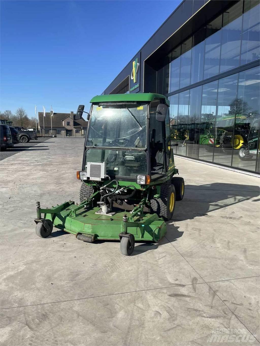 John Deere 1505 Самохідні газонокосарки