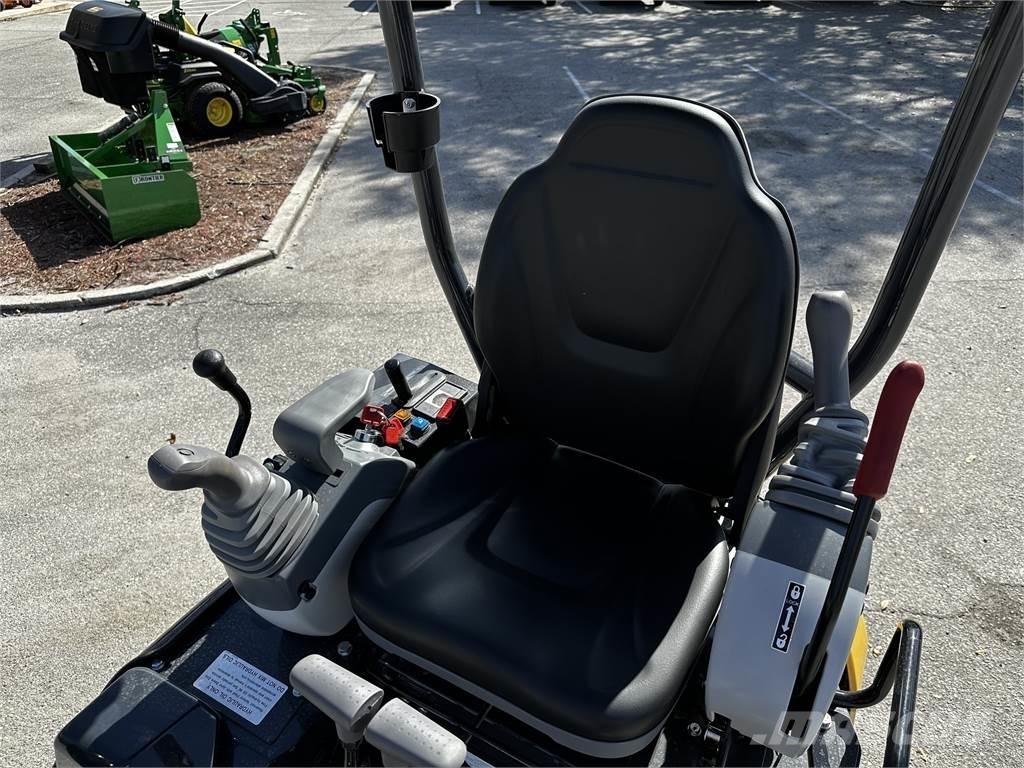 John Deere 17 P Міні-екскаватори < 7т