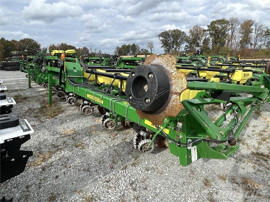 John Deere 1720 Cажалки