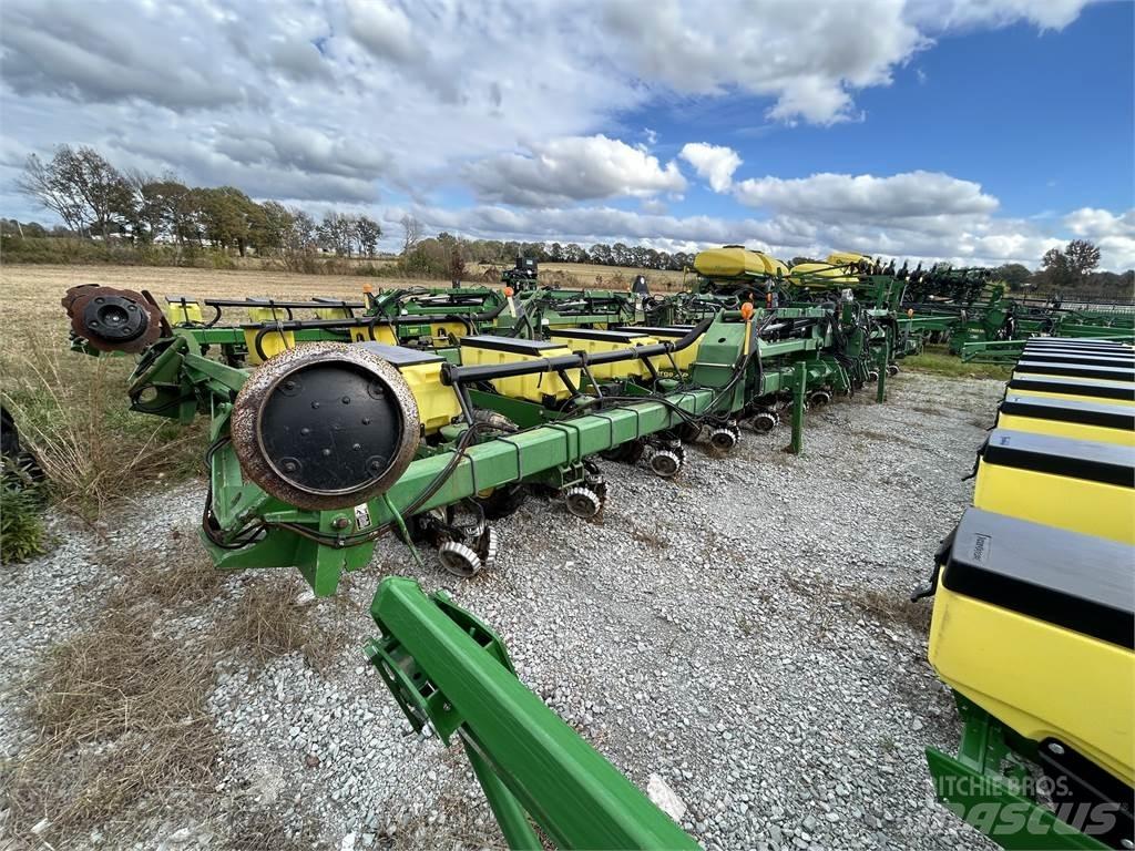 John Deere 1720 Cажалки