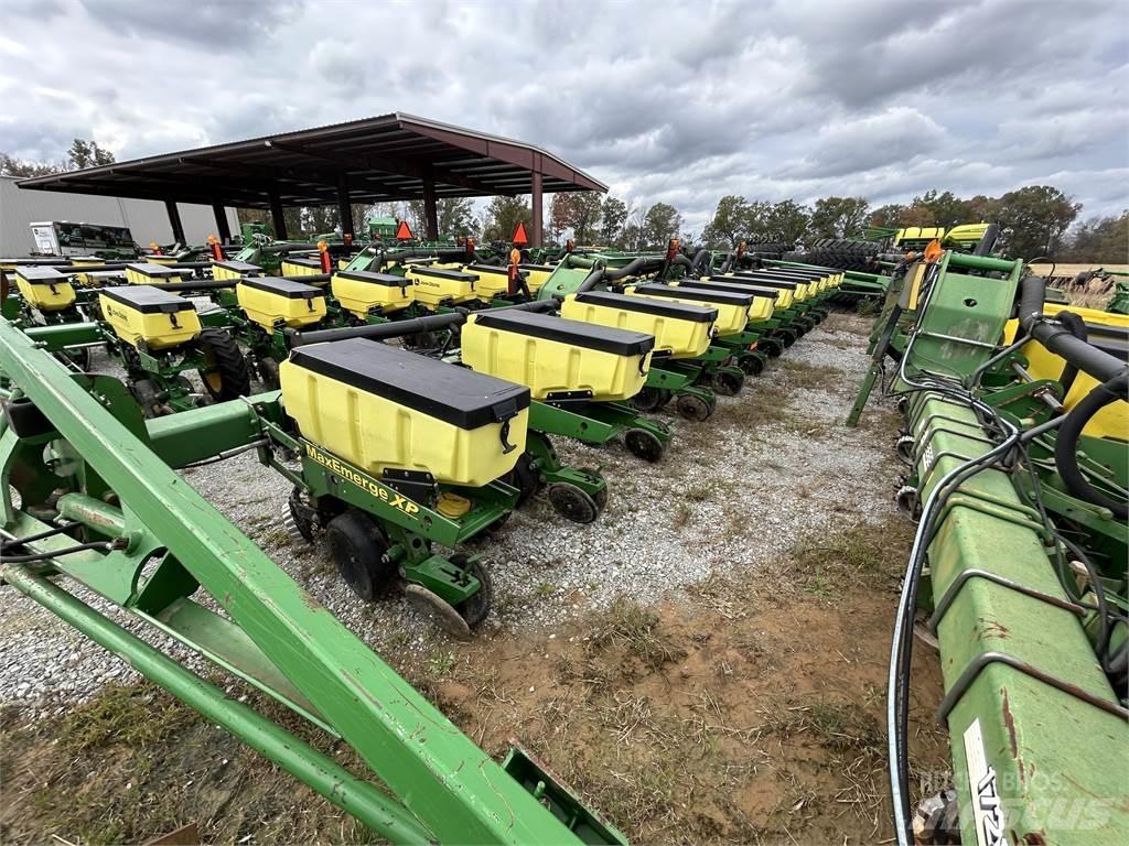 John Deere 1720 Cажалки