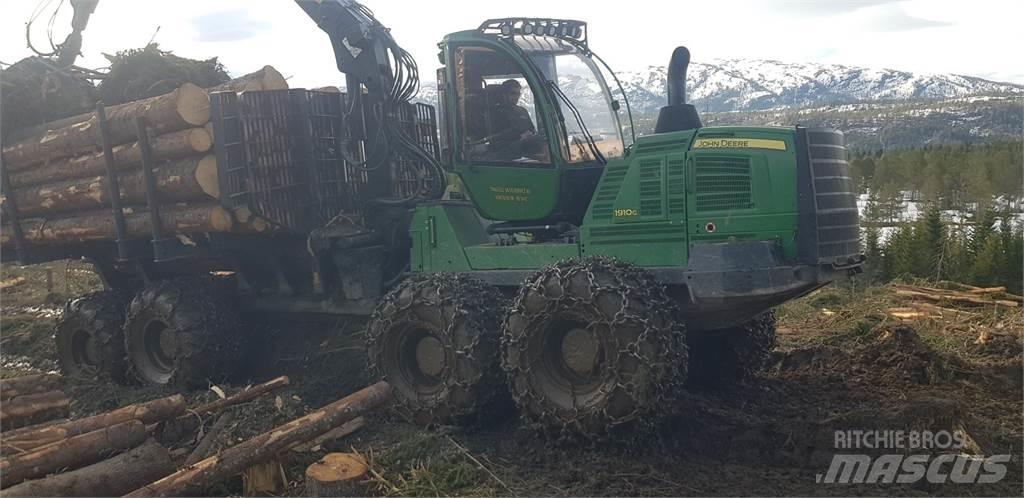 John Deere 1910G Форвардери