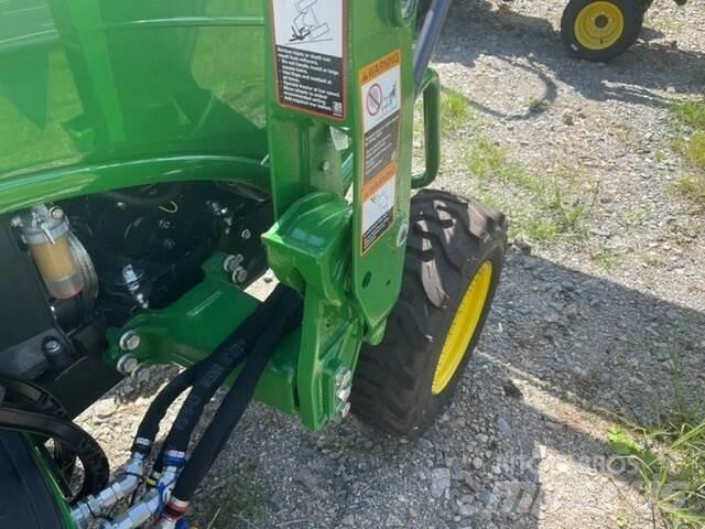 John Deere 2025R Трактори