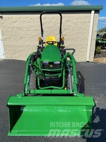 John Deere 2025R Трактори