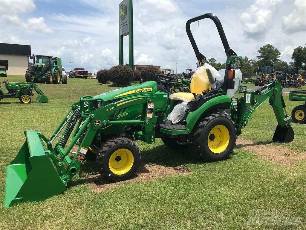 John Deere 2025R Трактори