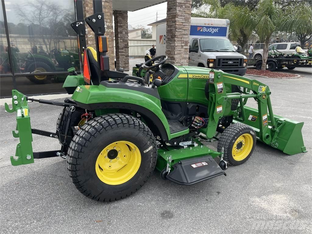John Deere 2032R Трактори