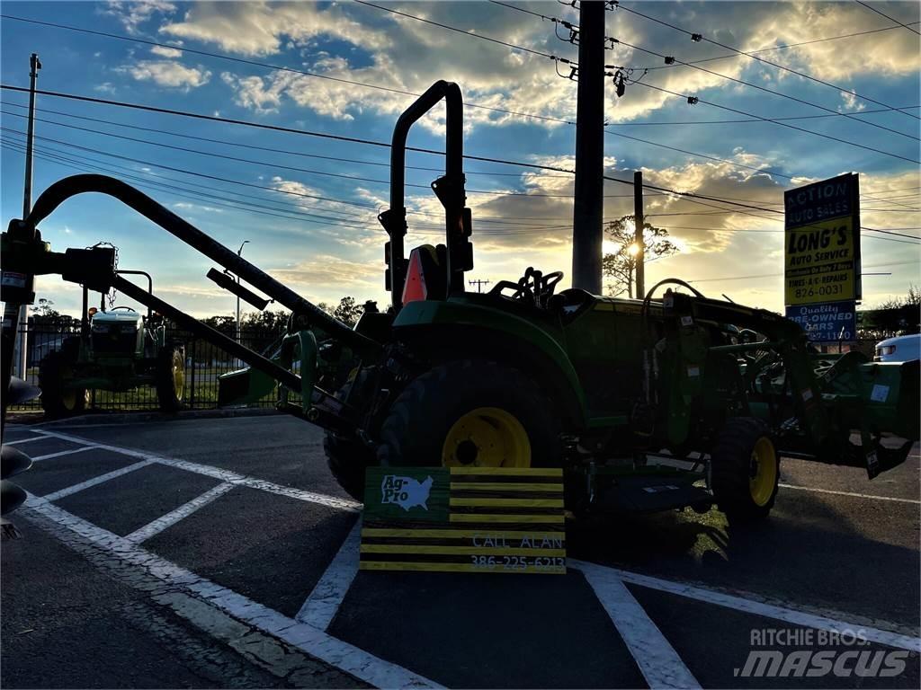 John Deere 2032R Трактори