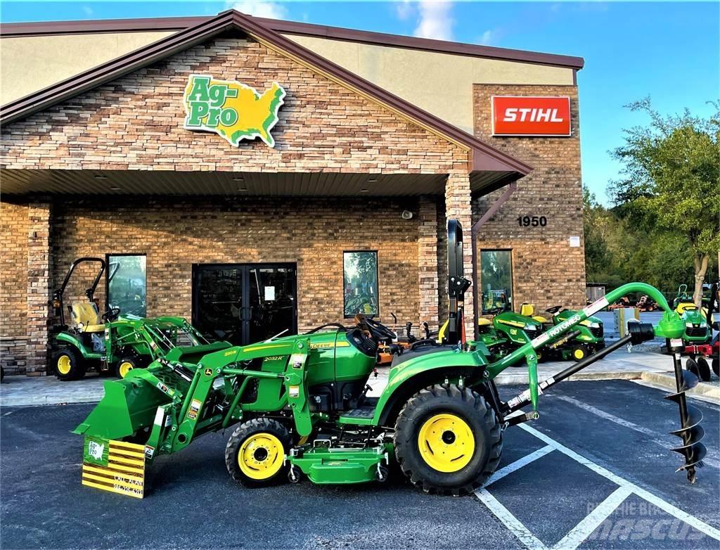 John Deere 2032R Трактори