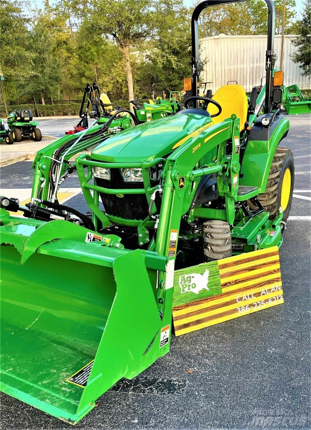 John Deere 2032R Трактори