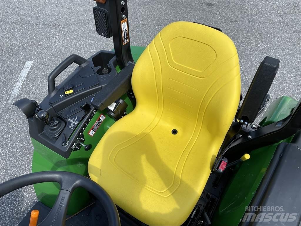John Deere 2038R Трактори