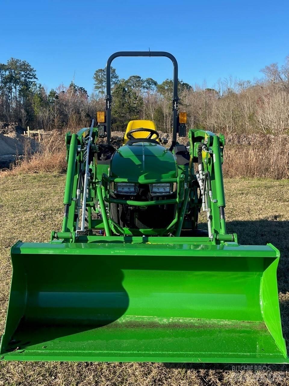 John Deere 2038R Трактори