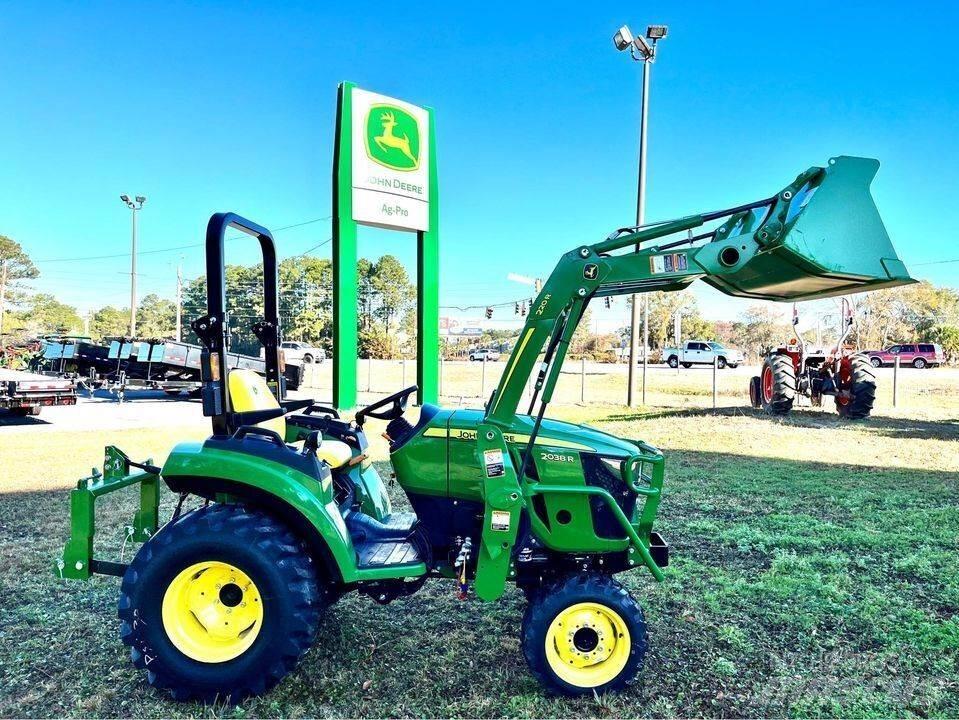 John Deere 2038R Трактори
