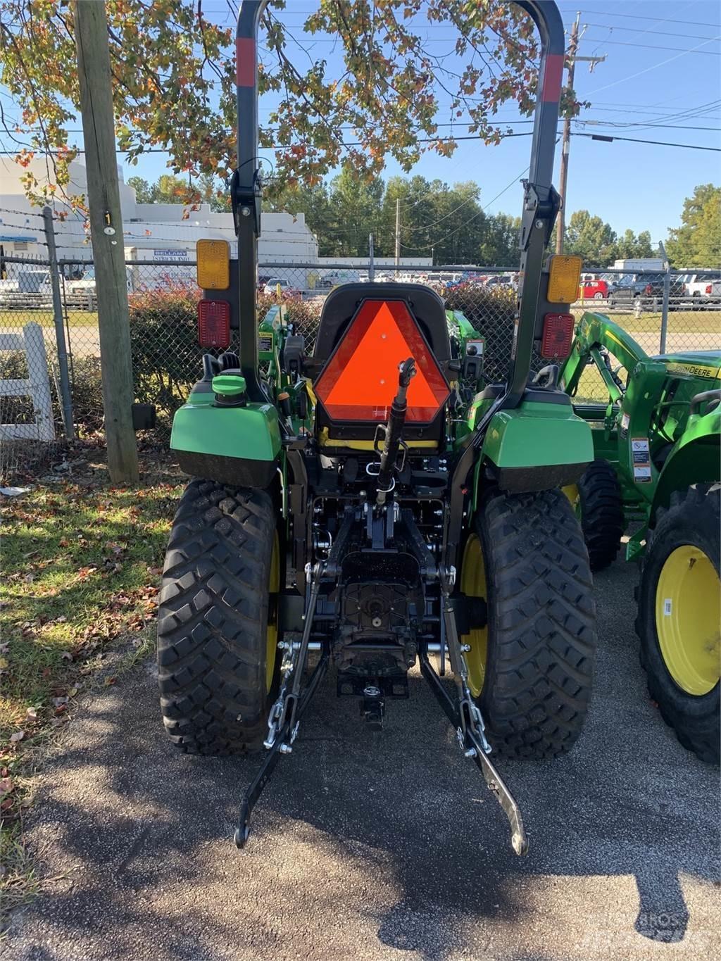 John Deere 2038R Трактори