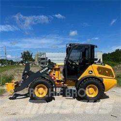 John Deere 204 G Малі навантажувачі