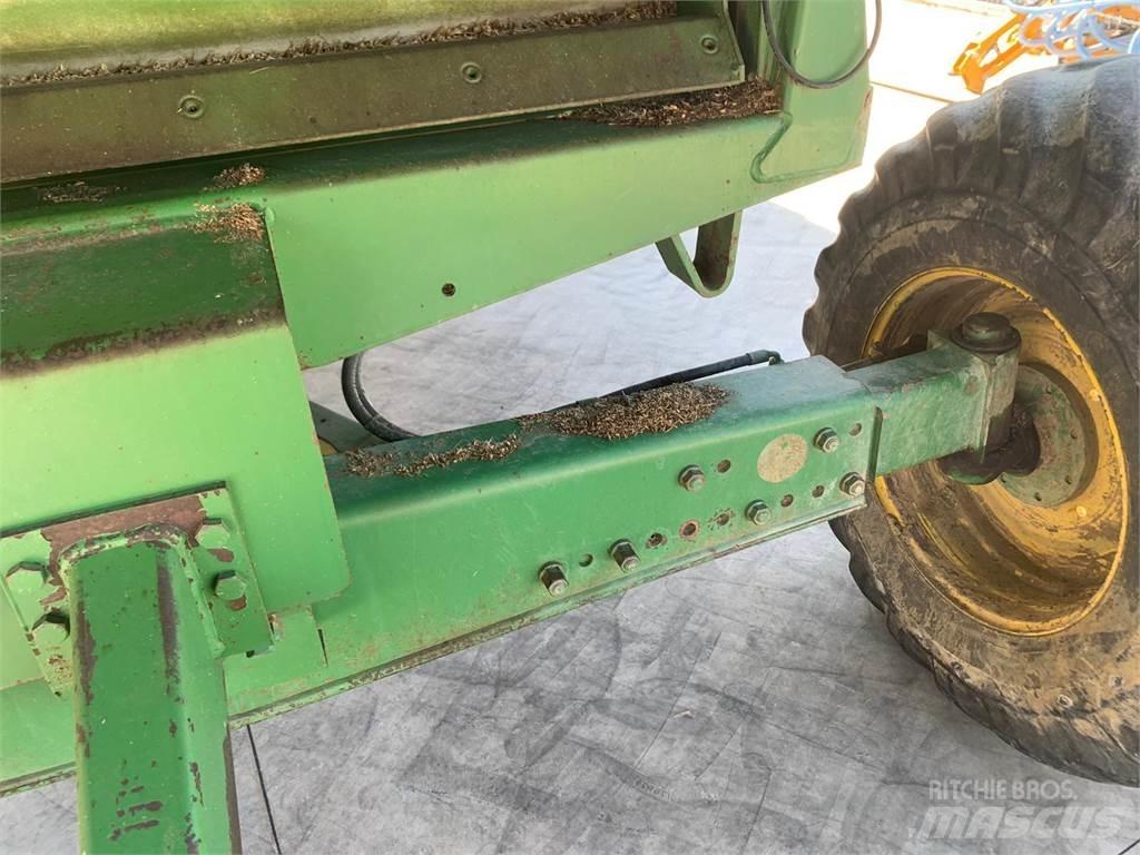 John Deere 2258 Зернозбиральні комбайни