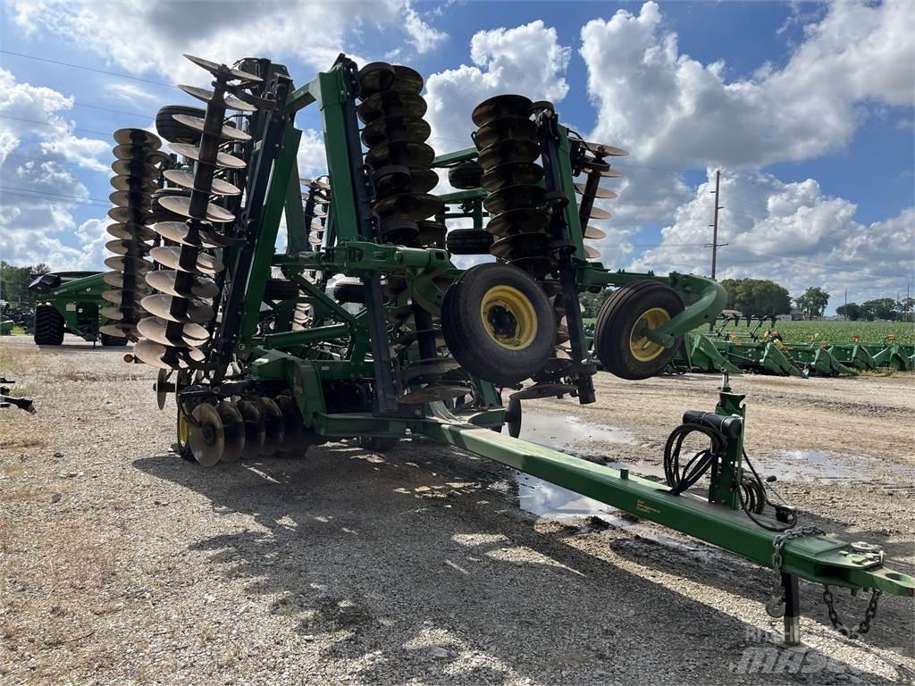 John Deere 2623 Дискові борони