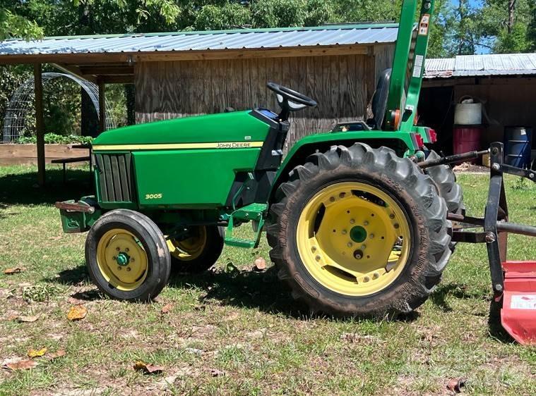 John Deere 3005 Трактори