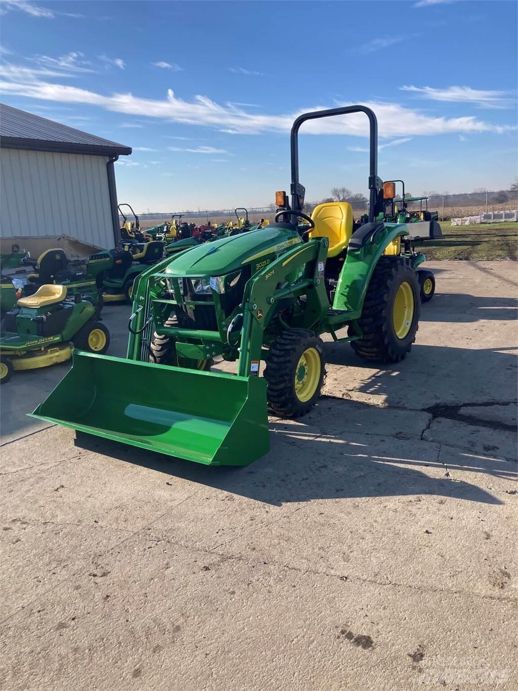 John Deere 3025D Трактори