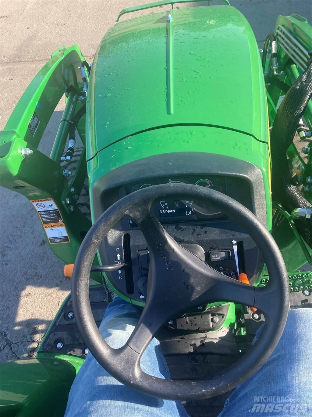 John Deere 3025D Трактори