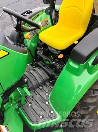 John Deere 3025D Трактори