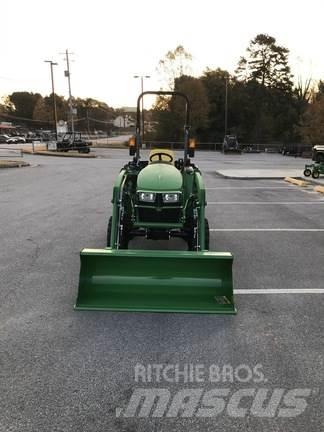 John Deere 3025E Трактори