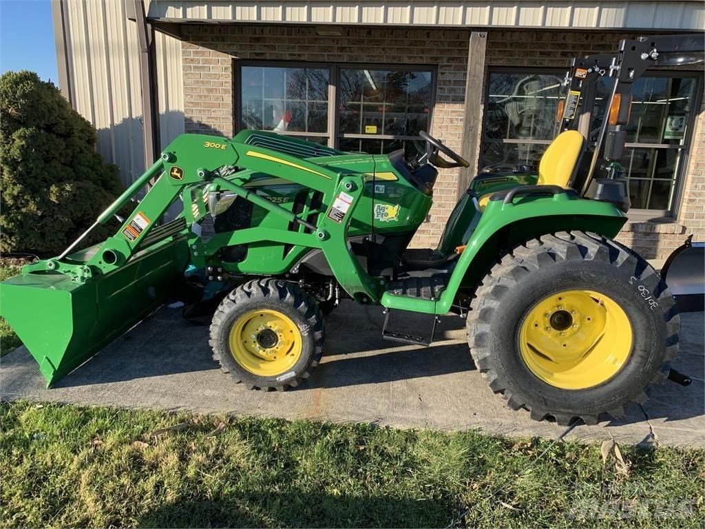 John Deere 3025E Трактори