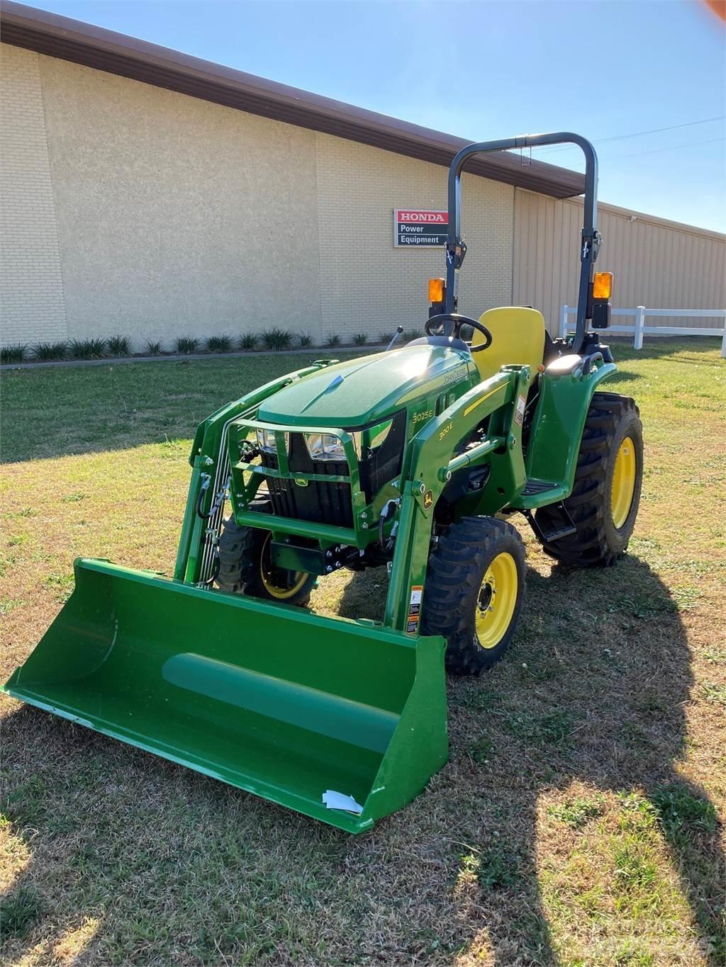 John Deere 3025E Трактори