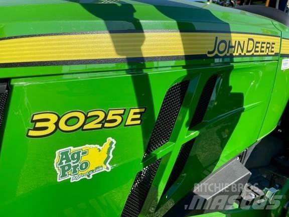 John Deere 3025E Трактори