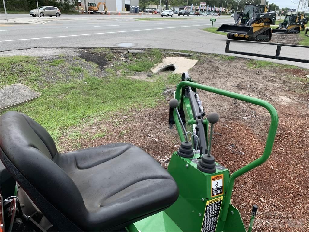 John Deere 3032E Трактори