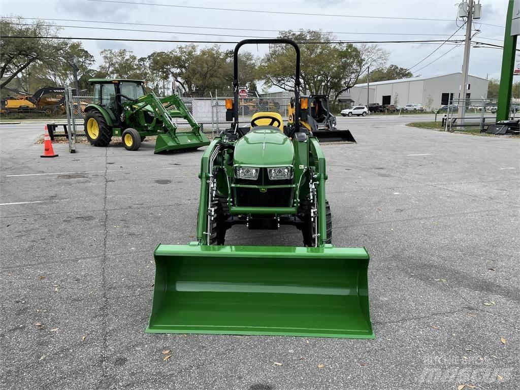 John Deere 3032E Трактори