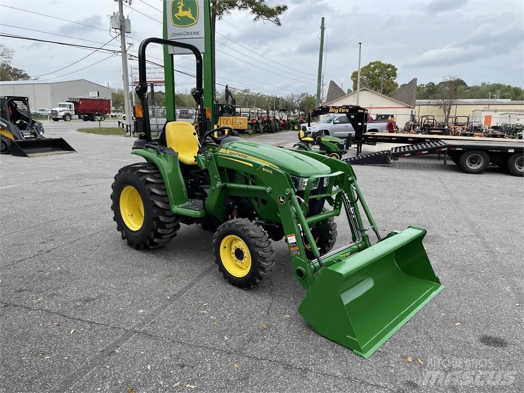 John Deere 3032E Трактори