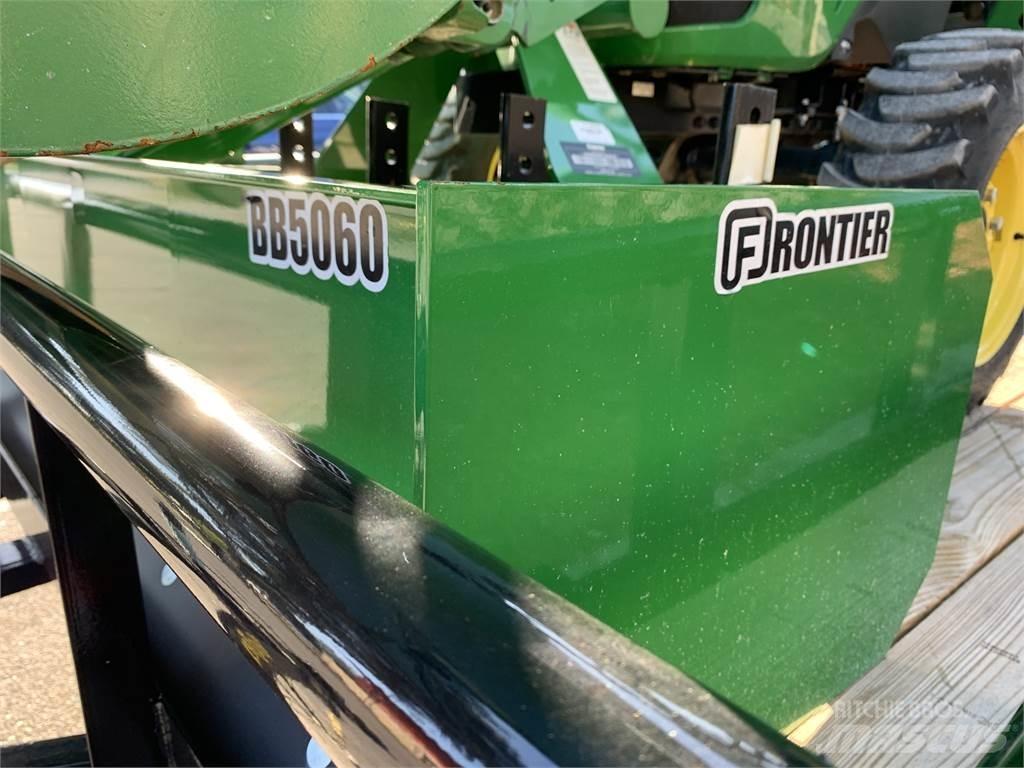 John Deere 3032E Трактори