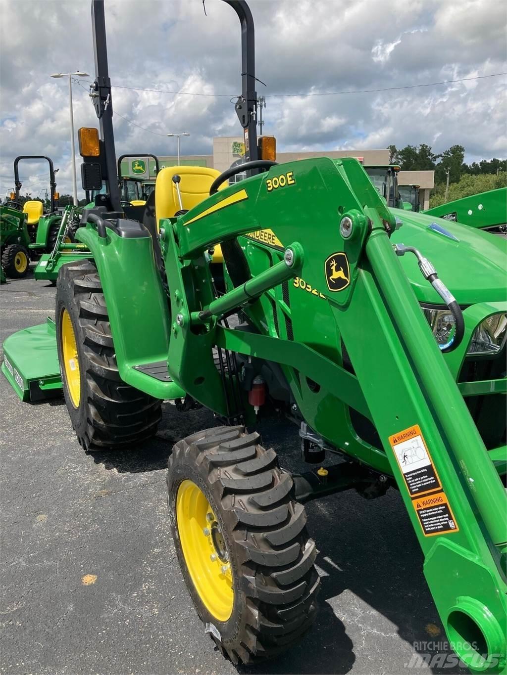 John Deere 3032E Трактори