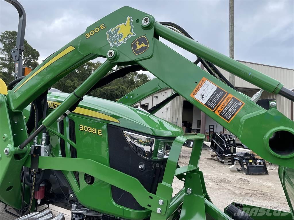 John Deere 3038E Трактори