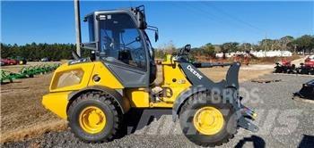 John Deere 304 G Малі навантажувачі