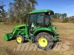 John Deere 3046R Трактори