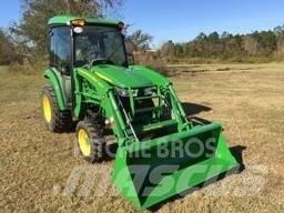 John Deere 3046R Трактори