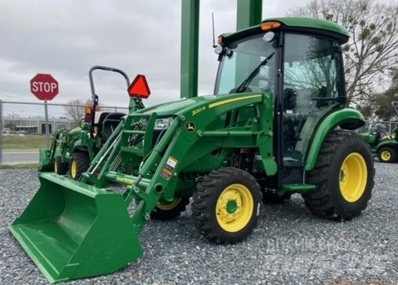 John Deere 3046R Трактори