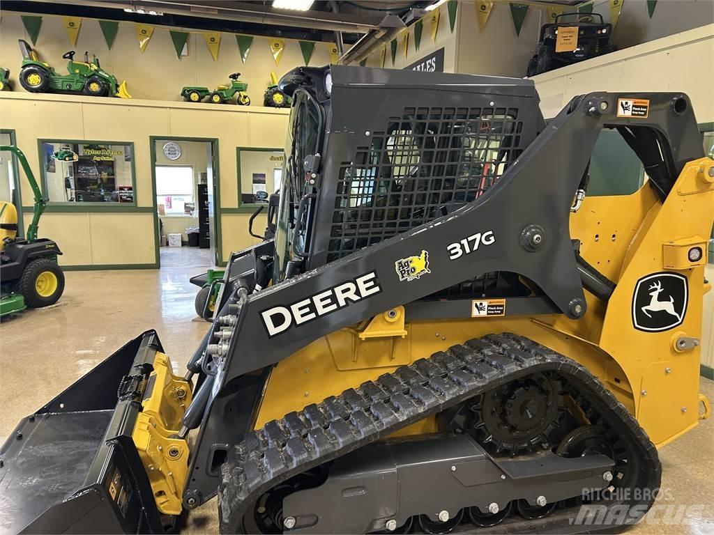 John Deere 317G Малі навантажувачі