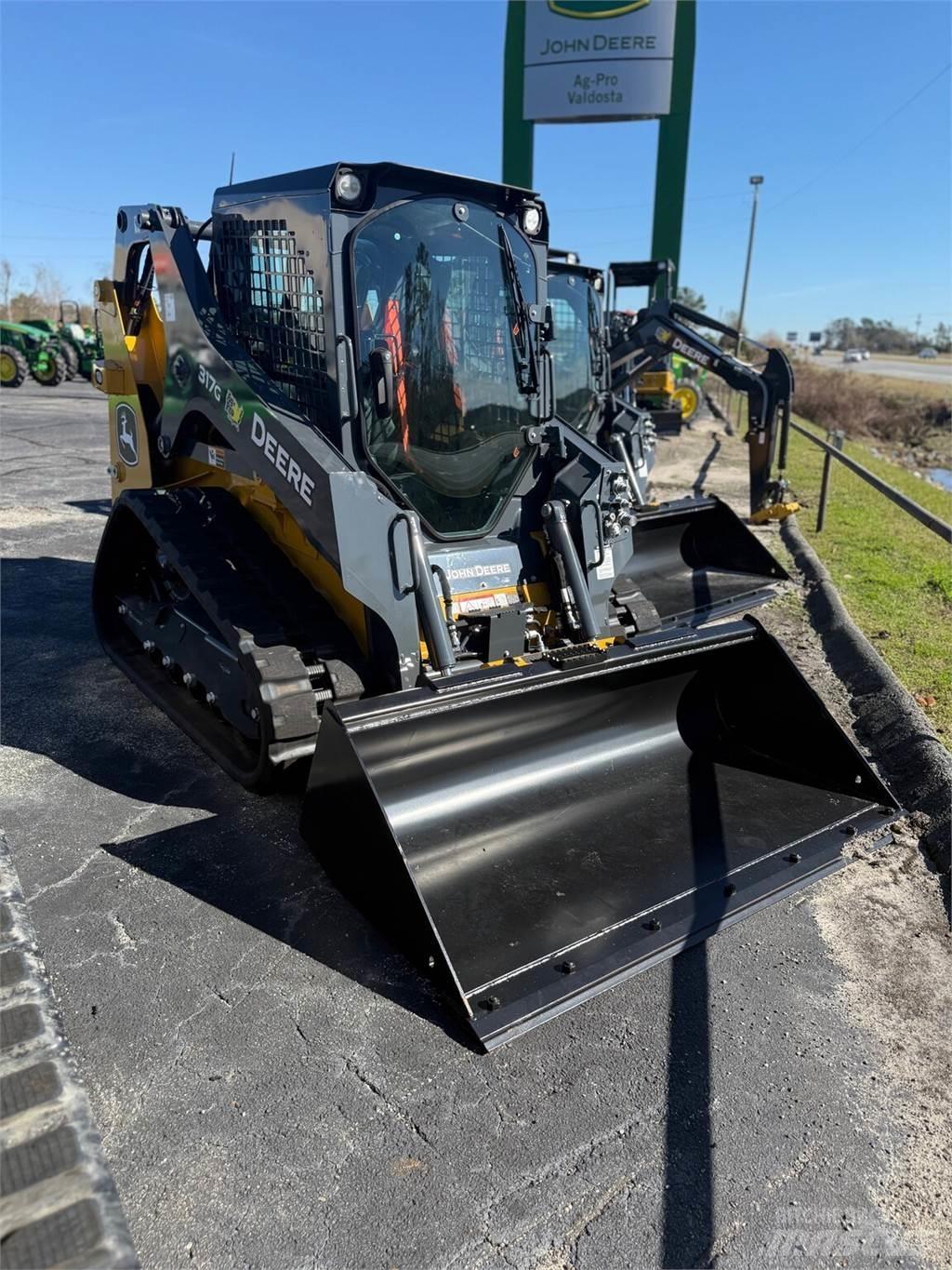 John Deere 317G Малі навантажувачі