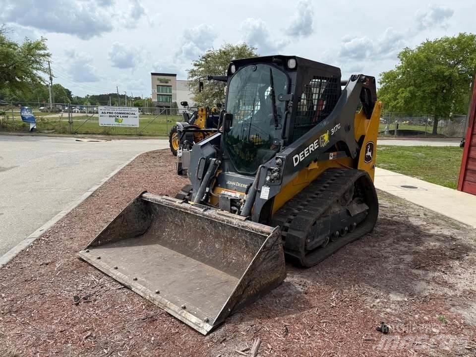 John Deere 317G Малі навантажувачі