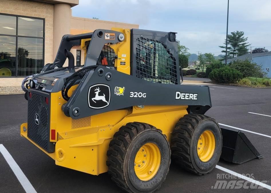 John Deere 320G Міні-навантажувачі