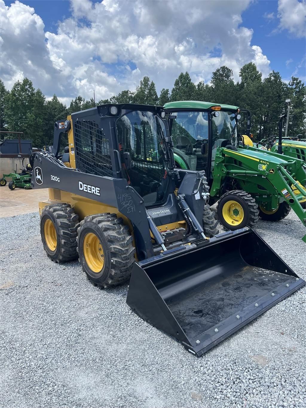 John Deere 320G Міні-навантажувачі