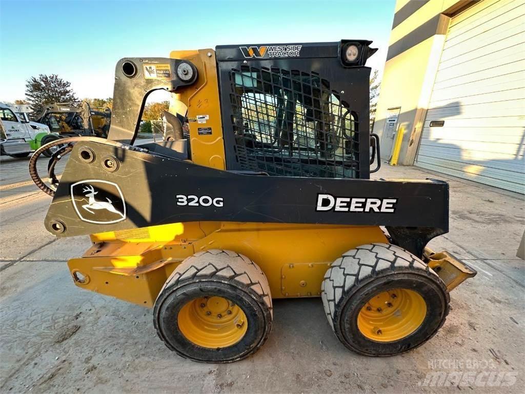 John Deere 320G Міні-навантажувачі