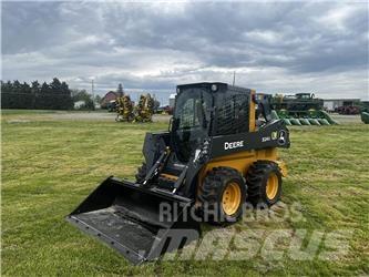 John Deere 324G Міні-навантажувачі