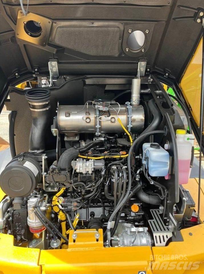John Deere 324P Фронтальні навантажувачі