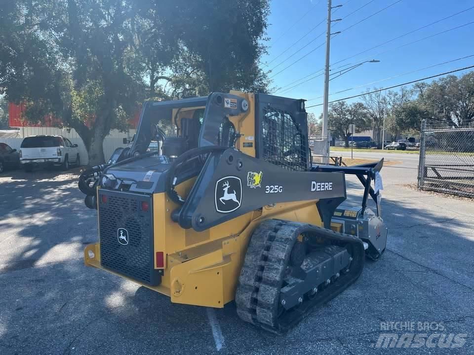 John Deere 325G Малі навантажувачі